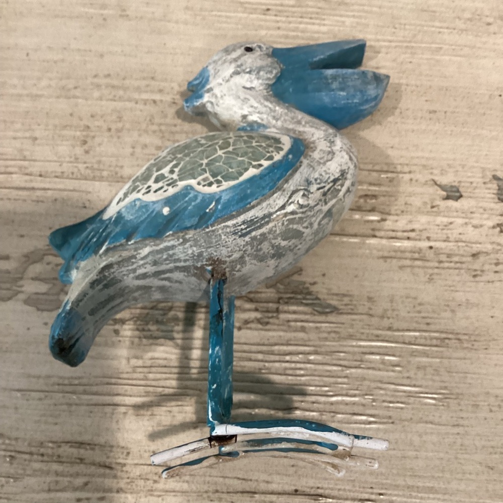 Blue and White Pelican Figurine with Beach Stone - Picture 7 of 8